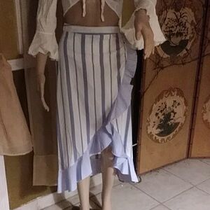 ROMEO & JULIET COUTURE, Asymmetrical Striped Skirt, White & Blue, Size: 4, NWOT
